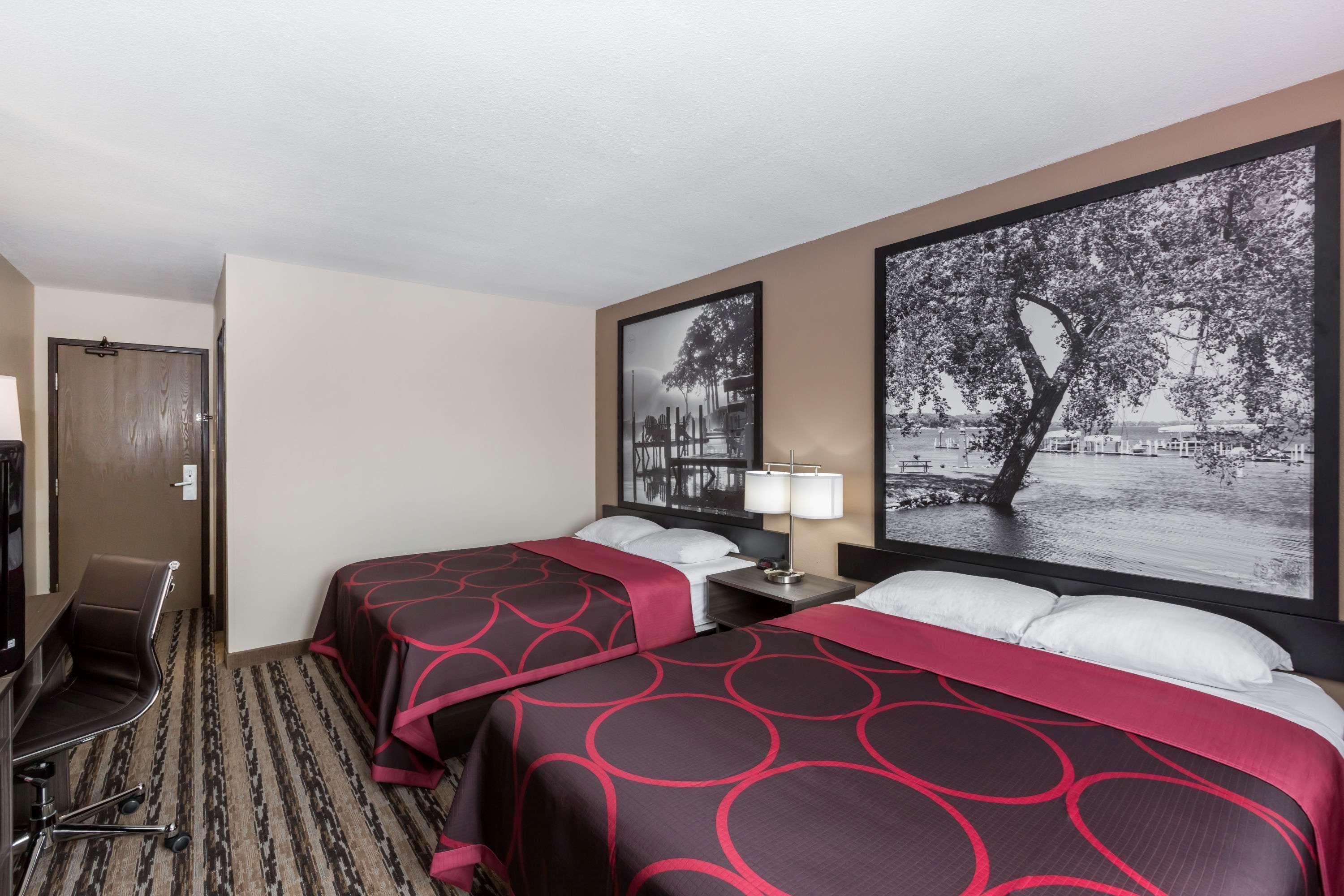Super 8 By Wyndham Spirit Lake/Okoboji Eksteriør billede