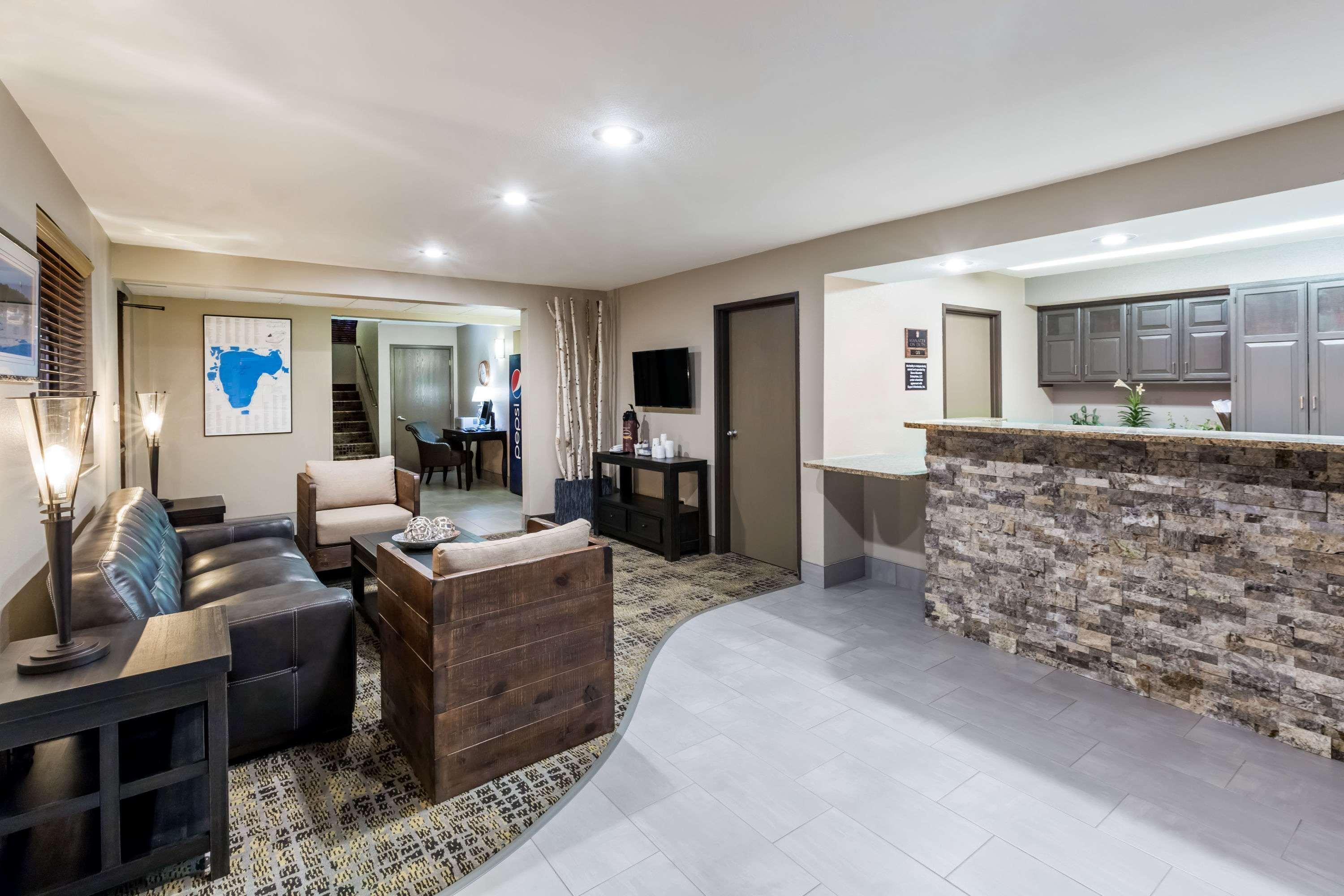 Super 8 By Wyndham Spirit Lake/Okoboji Eksteriør billede