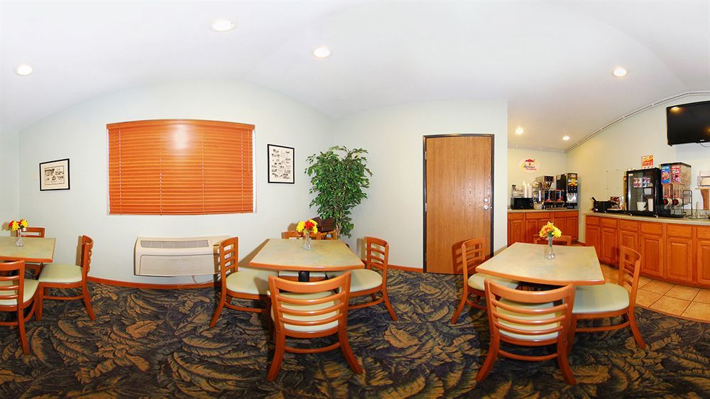 Super 8 By Wyndham Spirit Lake/Okoboji Eksteriør billede